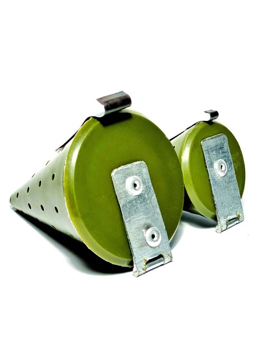 Кормушка для зимней рыбалки доработанная. Кормушка зимняя Конус