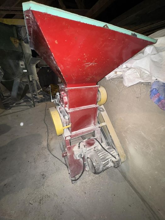 Gniotownik spomasz rud-8 do zboża