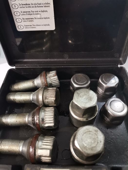 Parafusos de segurança