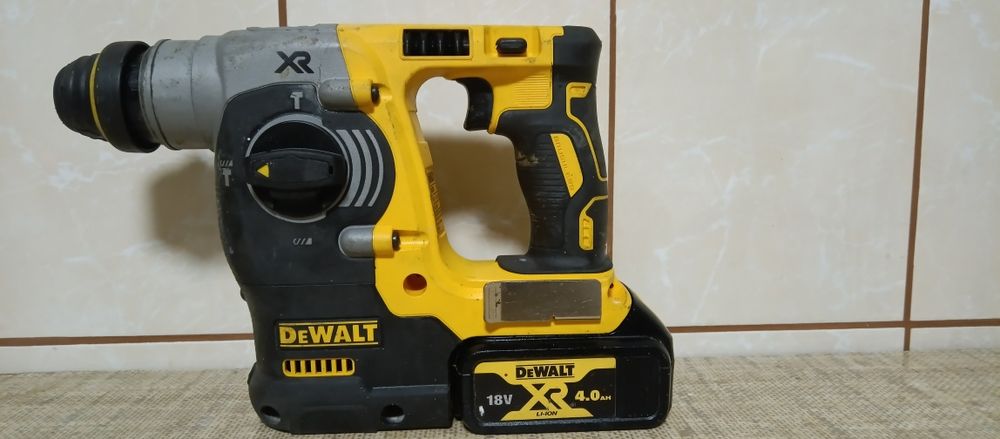 Młotowiertarka DeWalt dch 273