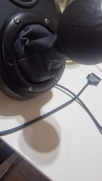 Câmbio Logitech Driving Force Shifter para G29 e G920