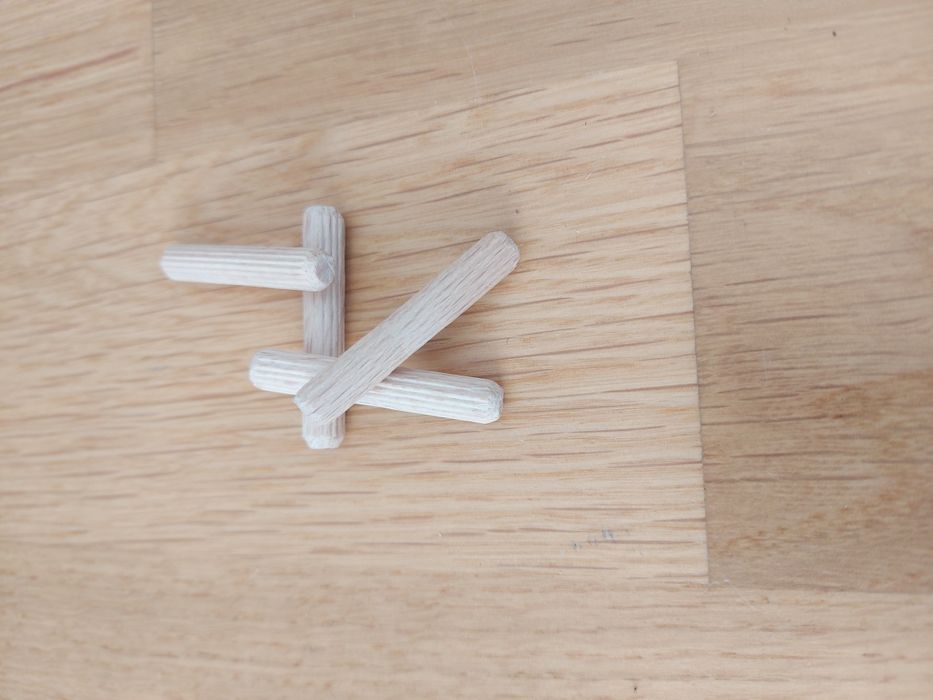 Dla zdecydowanych.Kołki drewniane meblowe 6x35mm.