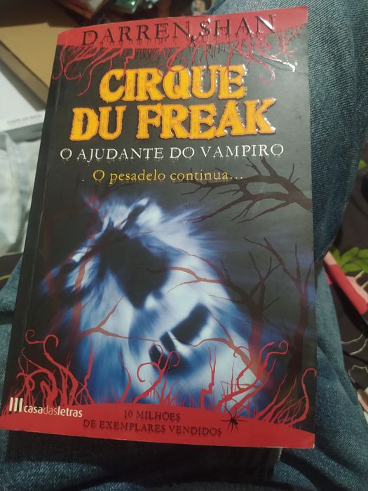 Livro cirque du freak- o ajudante do vampiro - portes CTT grátis