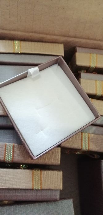 Caixas e saco para bijuteria, prata, aço