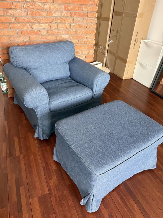 Fotel uszak z IKEA z pufą