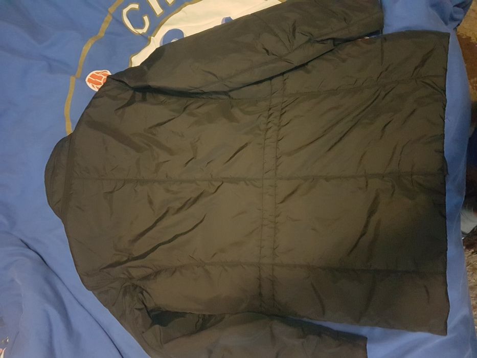 Продам оригинальную мужскую куртку Geox