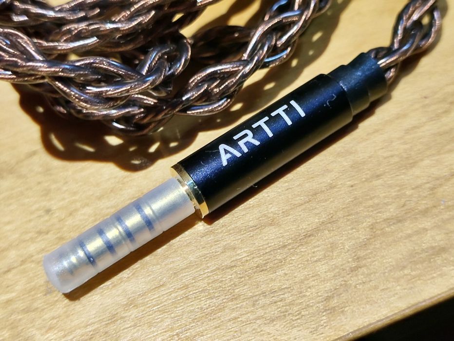 Кабель ARTTI A1 2 pin 4,4mm