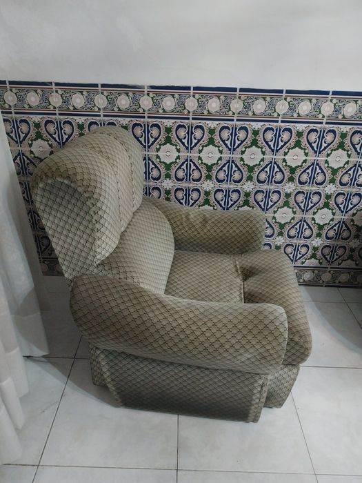 Conjunto Sofá Cama + 2 poltronas