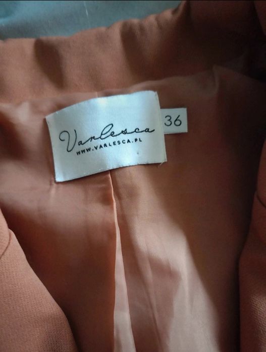 Brązowa ruda marynarka żakiet S 36 elegancka jesień klapy