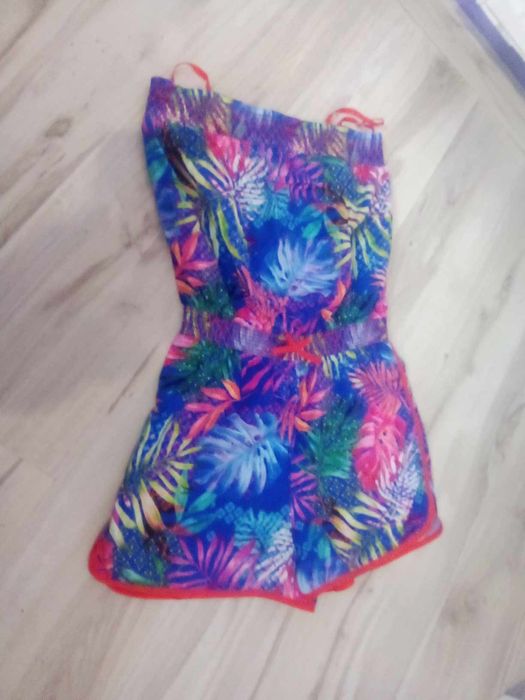 Kombinezon hawajski.