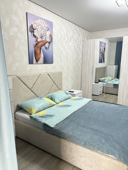 Яровиця, промінь, центр, паркомісце, кондиціонер