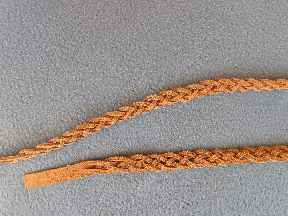 Plecionka skórzana 128 cm