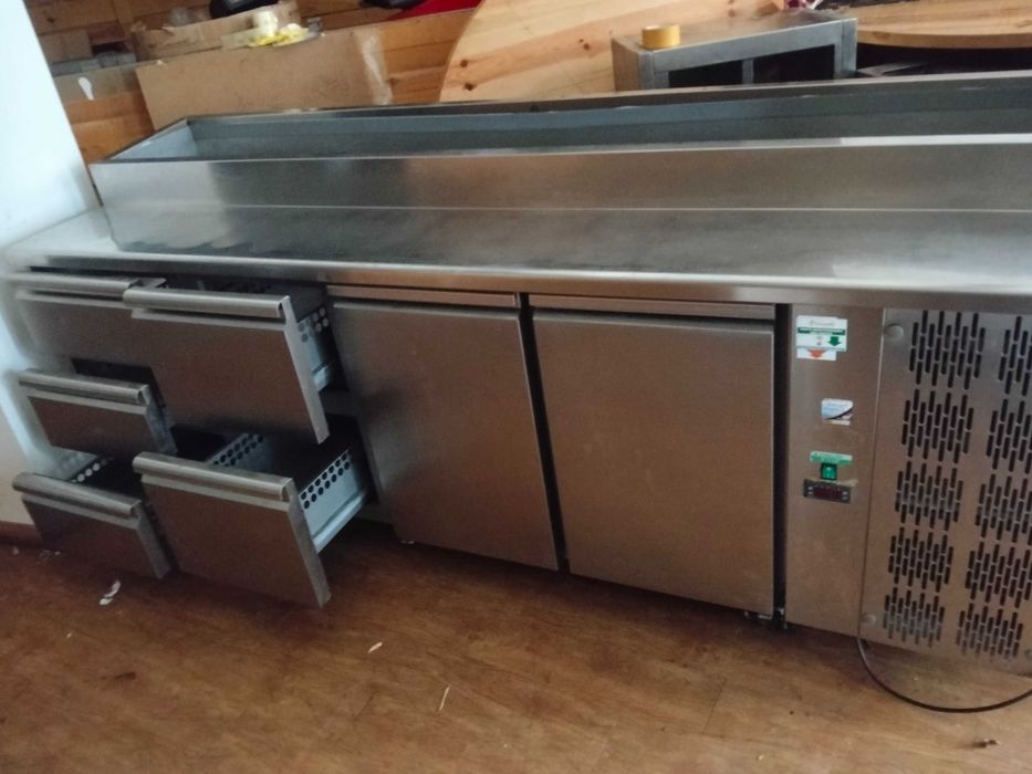 Frigorífico Industrial 233 cm - Pouco Usado - 5 Gavetas e 2 Portas