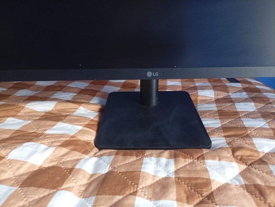 Monitor LG 25MS500-B ultrawide de 25 polegadas, ideal para trabalho, e