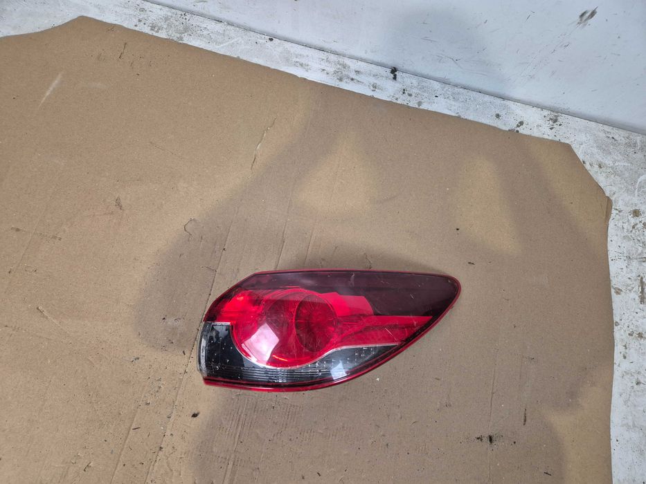 Mazda 6 GJ kombi lampa tylna prawa.