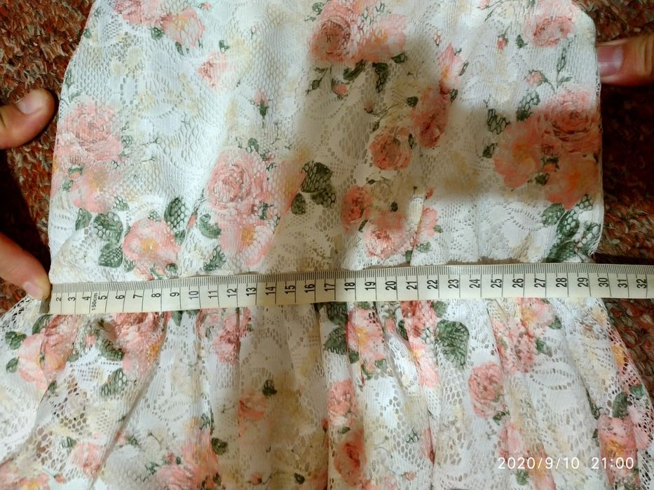 Платье красивенное.