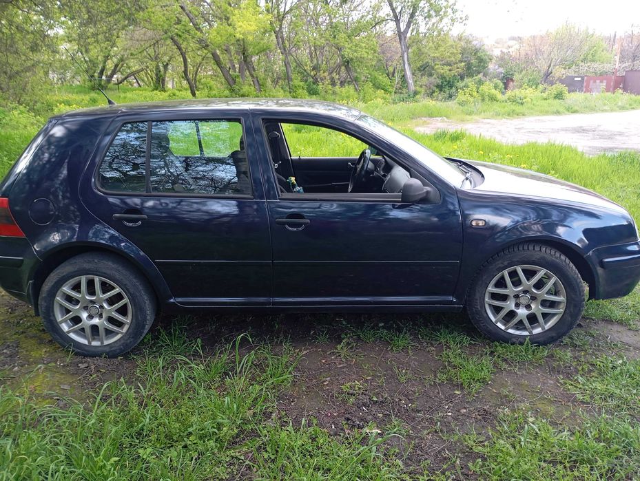 В рассрочку Volkswagen Golf 4