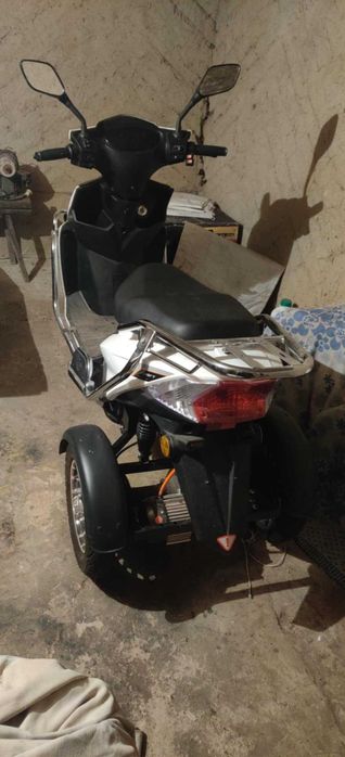 Електро трицикл.