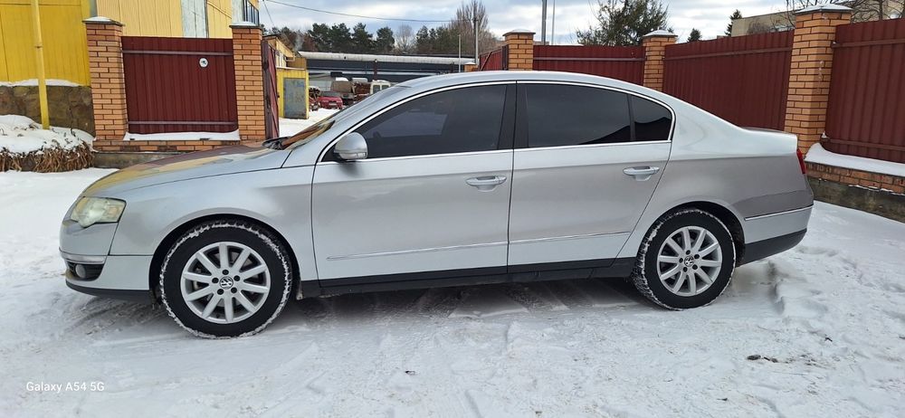 Фольксваген Пасат  В6