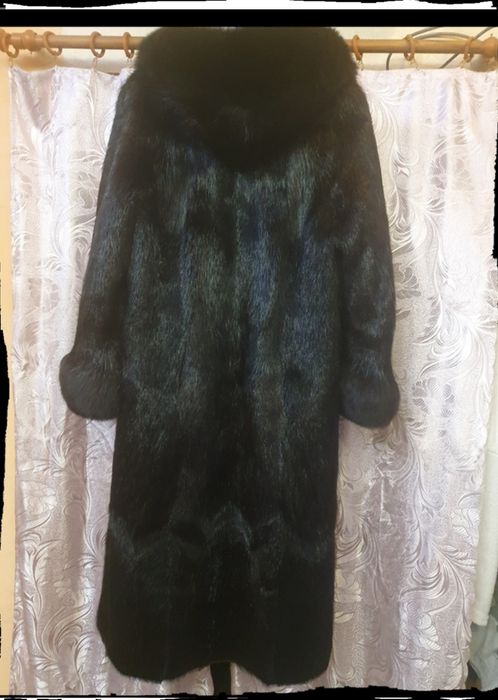Шуба з нат.хутра 50р