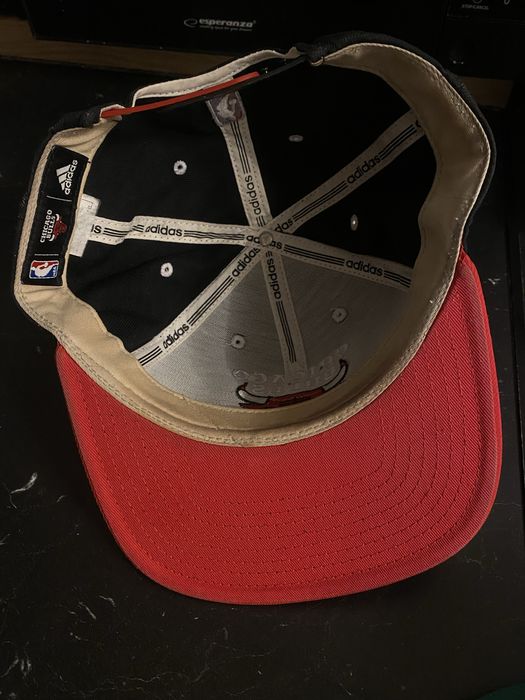 Adidas Chicago Bulls czapka snapback