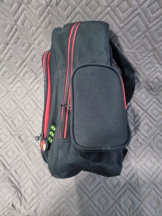Mochila + estojo Angry Birds