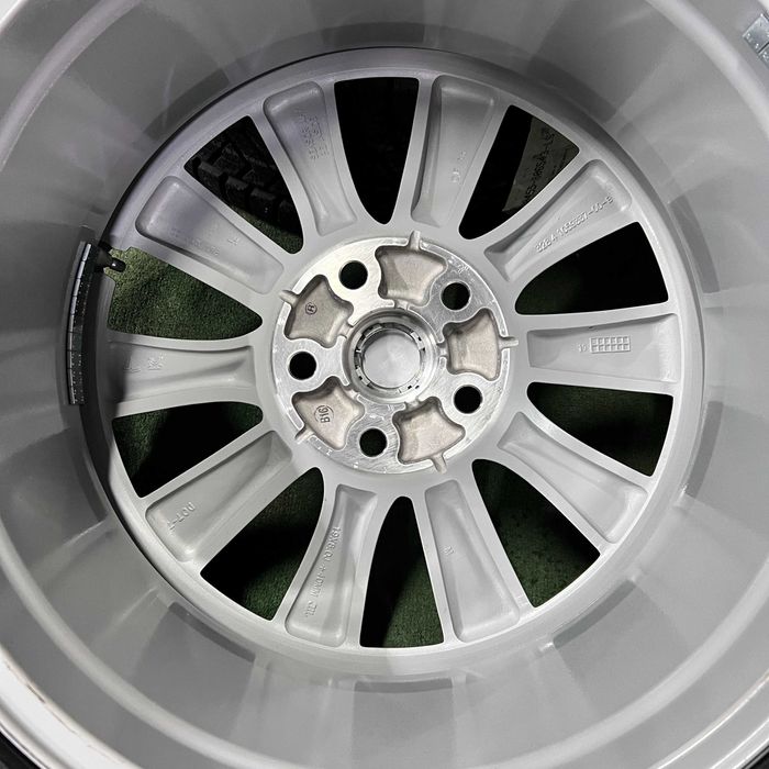 Нові оригінальні диски 5/120 r19 Tesla Model S-X