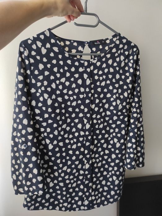 Bluzka w serduszka granatowa 38