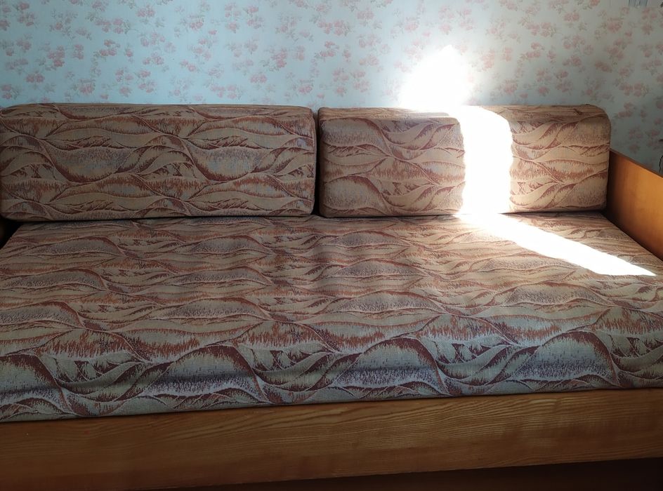 Терміново! Продам одномісне ліжко-диван «Малютка».