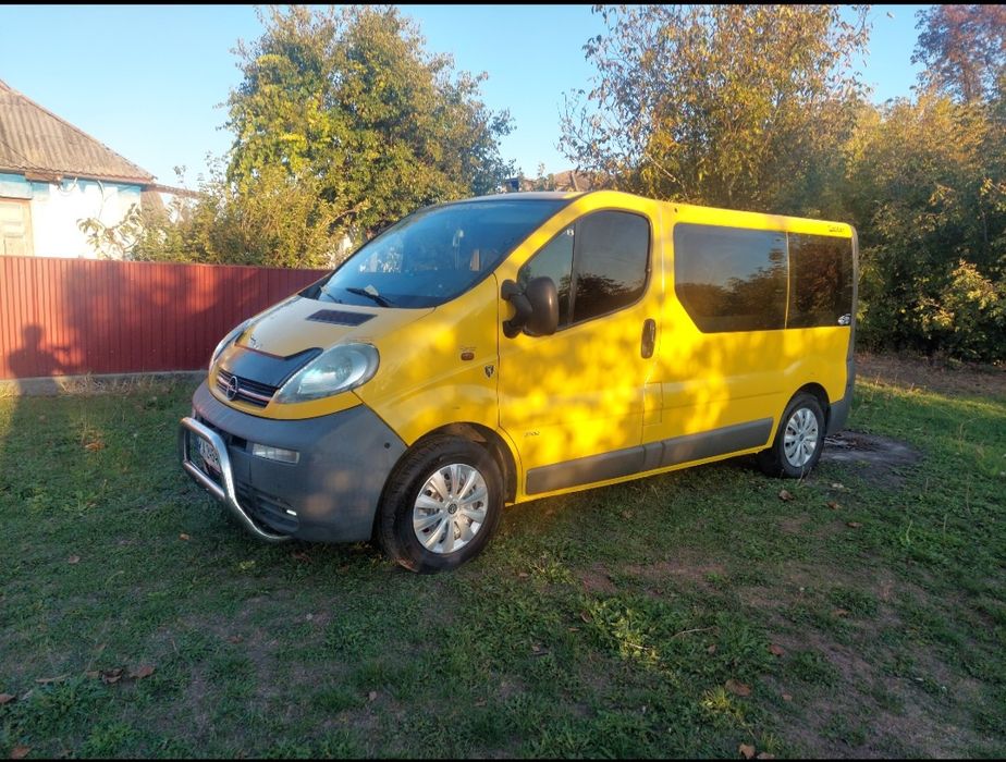 Продам Opel Vivaro 2004року