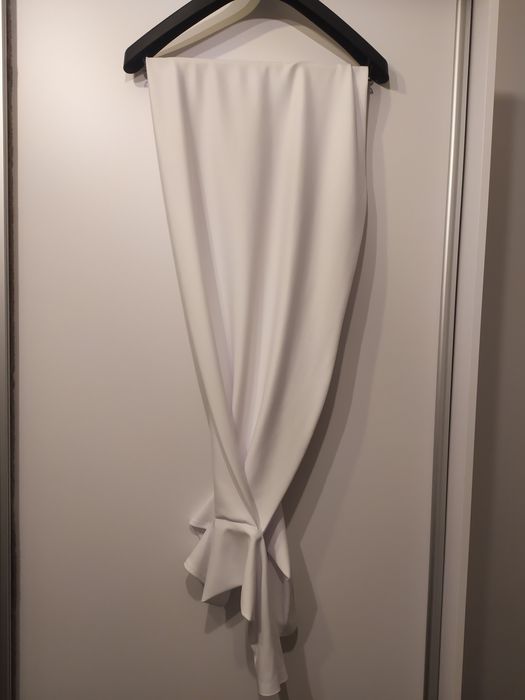 Suknia ślubna z bolerkiem.