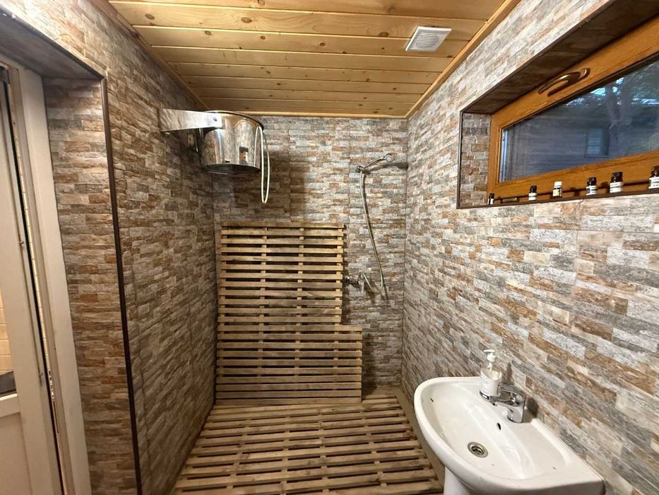 Продаж неймовірного будинку в лісі с. Червона Слобода Є ВІДЕООГЛЯД