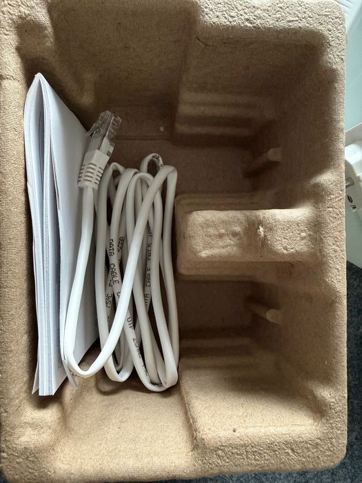 TP-Link AV600 Powerline Starter Kit TL-PA4010P com tomada integrada