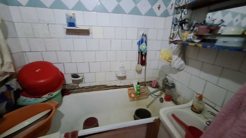 в. Миколайчука, продаж трьохкімнатної квартири в чешці