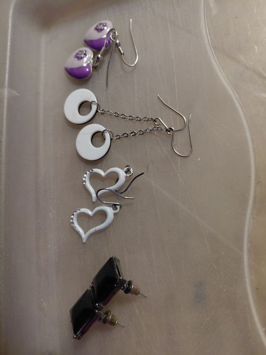 Zestaw kolczyków z USA 4 pary