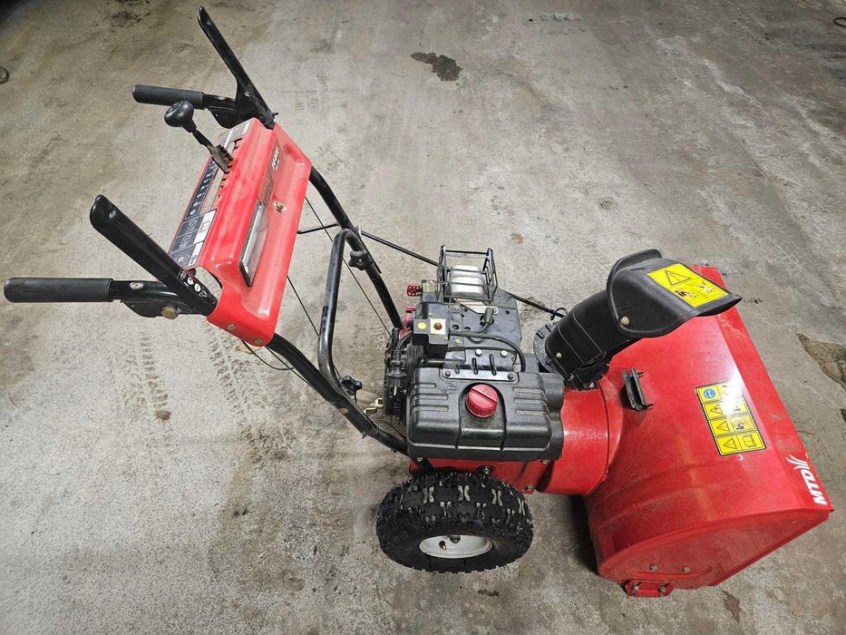 Sprzedam dwustopniową odśnieżarkę spalinową