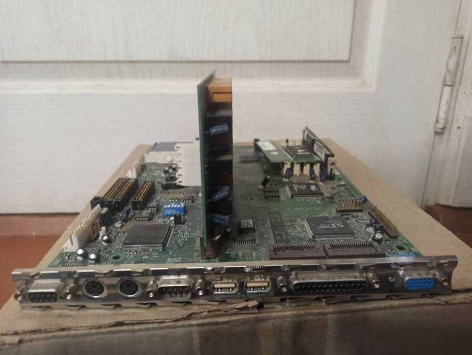 Мат. плата IBM 1996 Intel 430HX (стан невідомий)