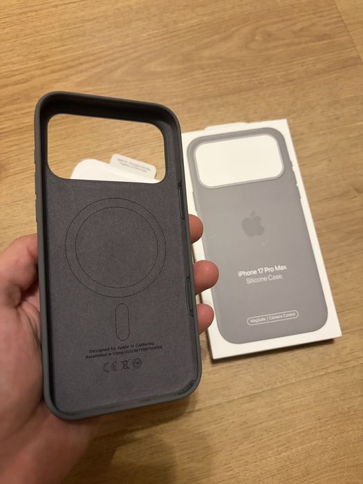 Nowe etui do iphone 17 pro max szare