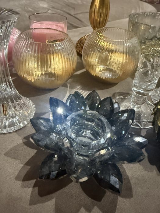 Підсвічники різні