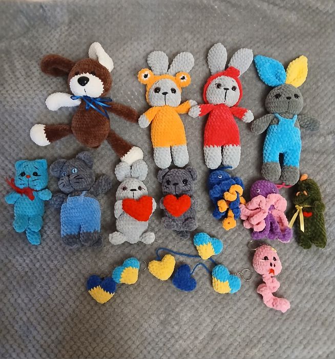 Іграшка в'язана дитяча