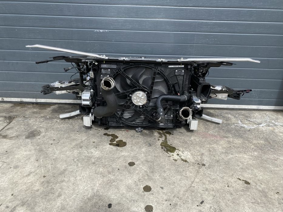 Установлчная панель телевизор комплект BMW G22