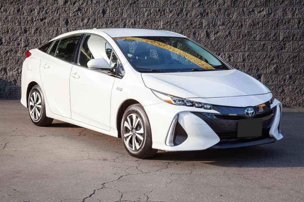 Toyota Prius Prime      2019