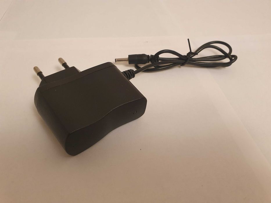 Сетевой блок питания SH-A288, выход 4,2V(DC) 500mA, штеккер Ø3,5х1,35 мм