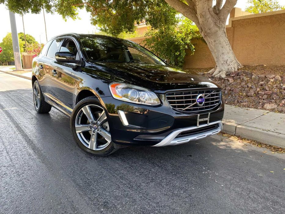 Volvo XC60      2016