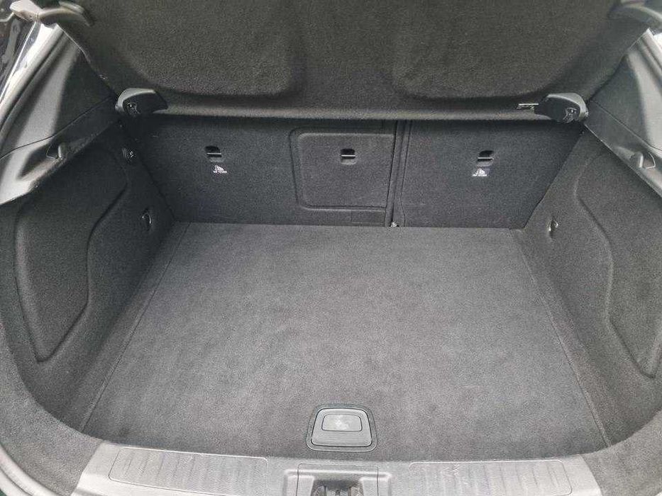 Carro Infiniti Q30 1.5