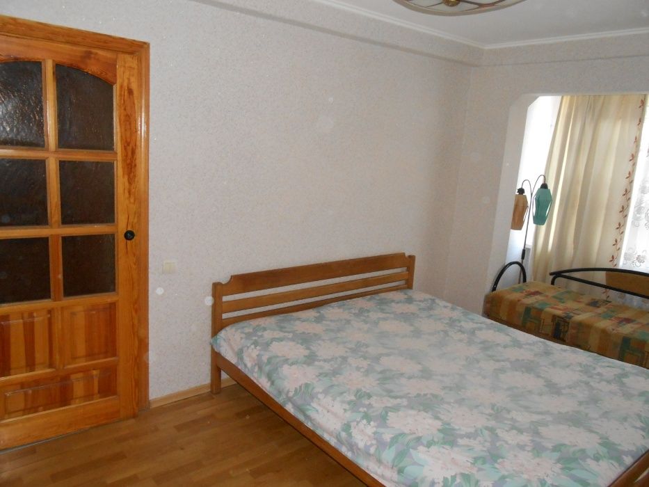 Почасово и посуточно 1-комнатная квартира рядом с метро Оболонь