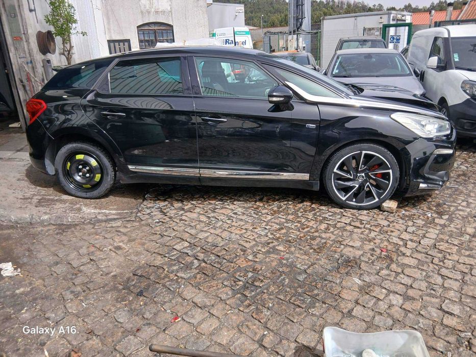 DS 5 2.0 HDI HYBRID 4x4 Diesel Elétrico