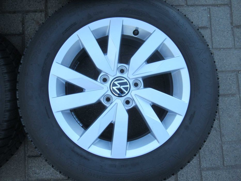 Koła felgi opony zimowe 215/60/16 VW Passat B8 Troc oryginał