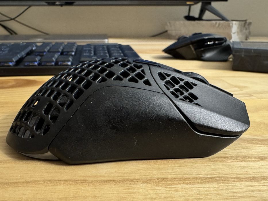 Steelseries aerox 5 wireless беспровідна легка мишка