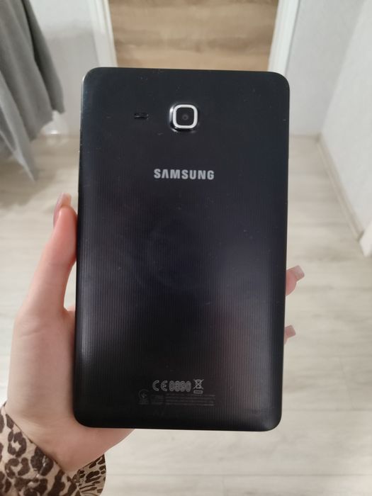 Планшет Samsung Galaxy Tab A (2016) SM-T285